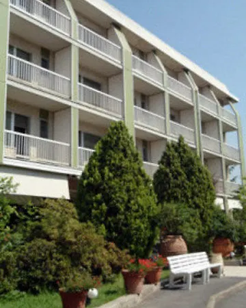Ghironi Hotell 3*