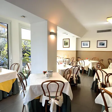 Ghironi 3* لا سبيتسْيا