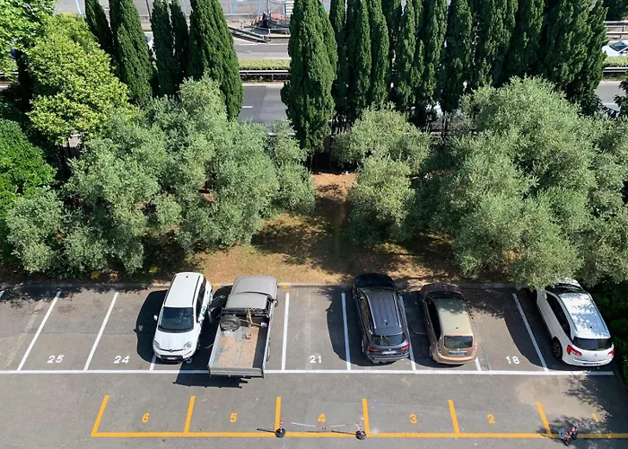 Ghironi 3* La Spezia